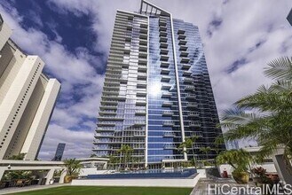 Building Photo - 1189 Waimanu St