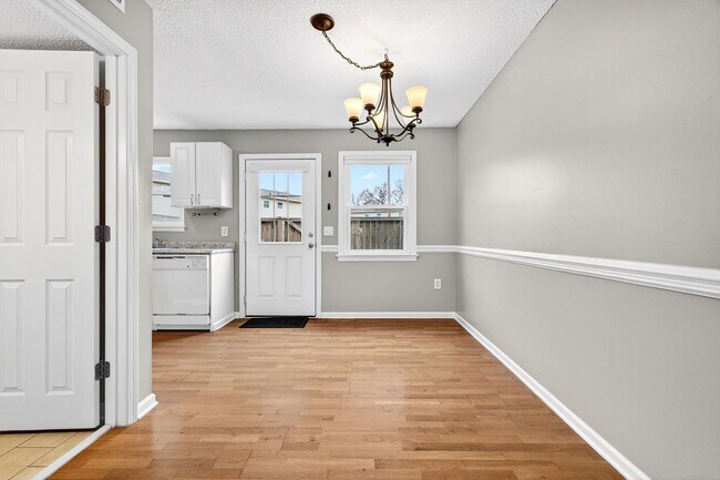 Foto del edificio - Quiet Retreat, Prime Location!