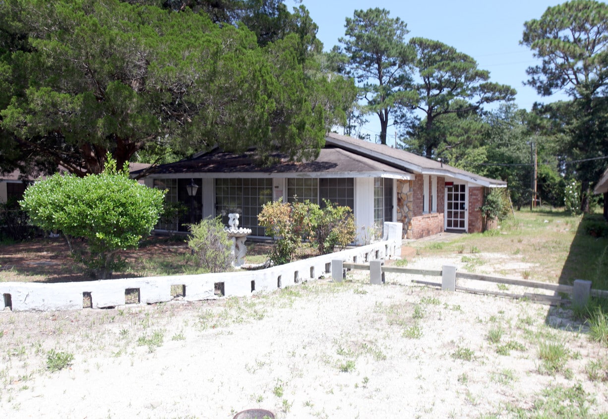 1420 Carver St, Myrtle Beach, SC 29577 Apartments in Myrtle Beach, SC