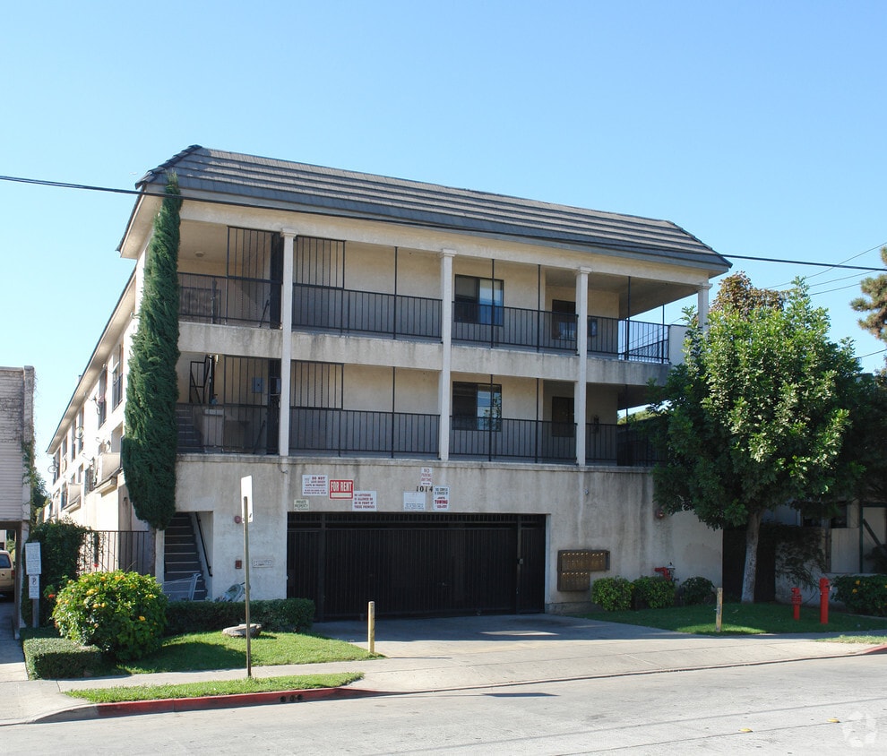 Primary Photo - 1014 N Parton St