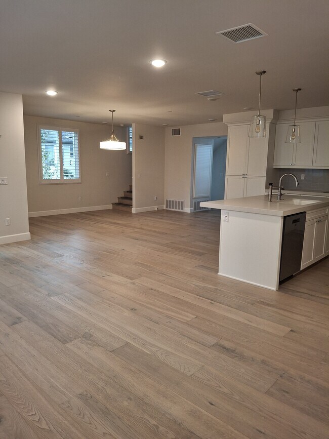 Foto del edificio - 358 Walnut Ave