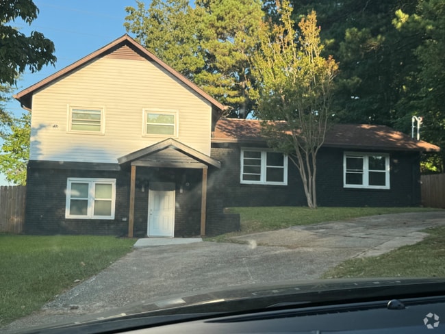 Building Photo - 2455 McAlpin Ter