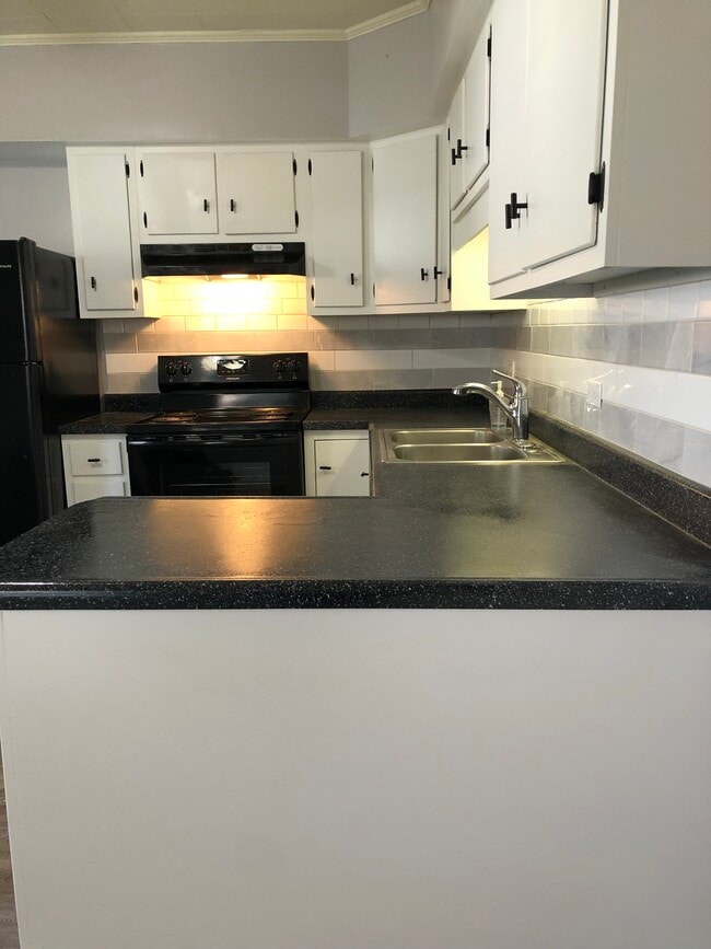 Foto del edificio - 318 Ames Pl