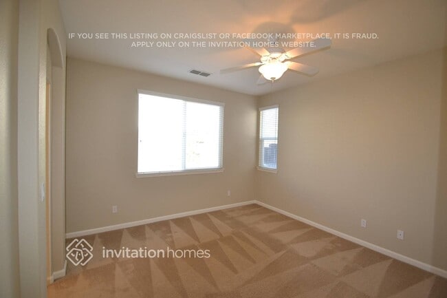 Building Photo - 1901 Pyramid Creek Dr