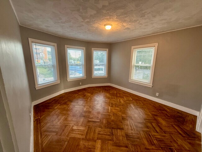 Living Room - 15 Fenelon St
