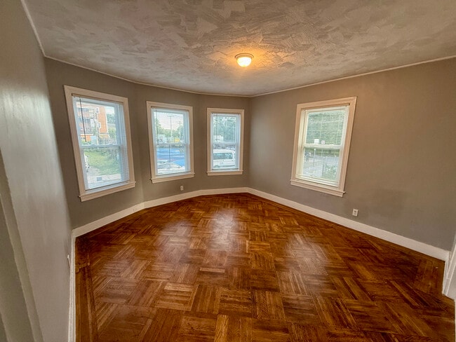 Living Room - 15 Fenelon St