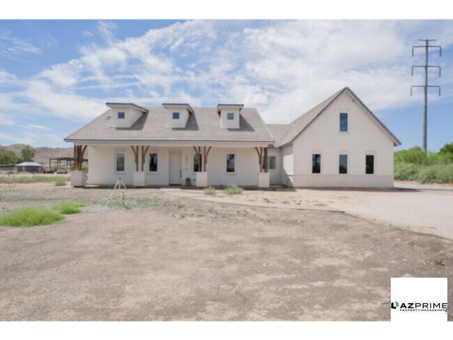 Building Photo - Experience the Epitome of Comfort in this Spacious 4/3.5 House Nestled in the Serene Neighborhood of