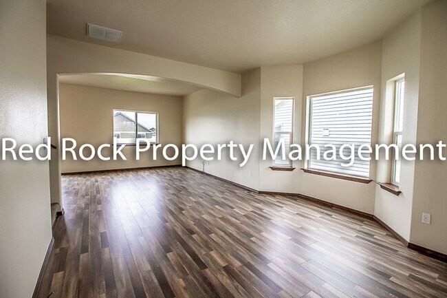 Building Photo - 7527 N Carrington Ln