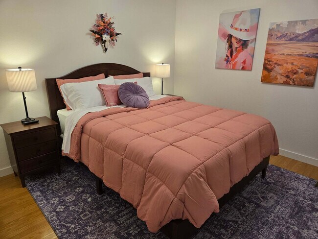 Foto del edificio - 2207 Parker Ave