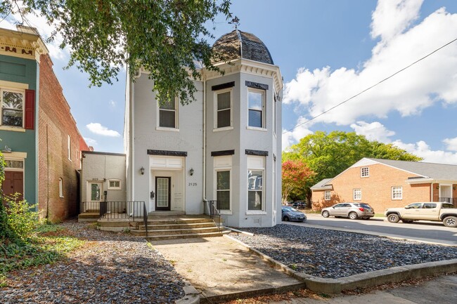 Building Photo - 2125 Grove Ave