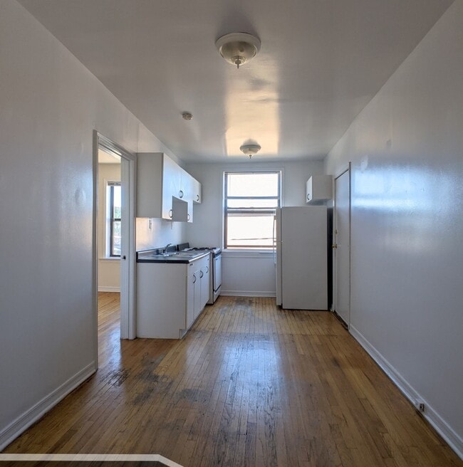 Building Photo - 2334.5 N Spaulding Ave