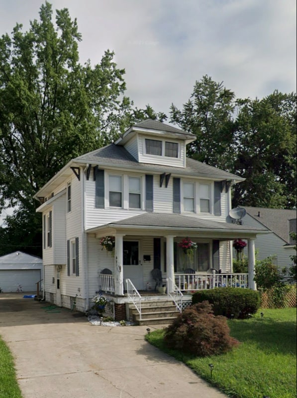 Building Photo - 243 13th St