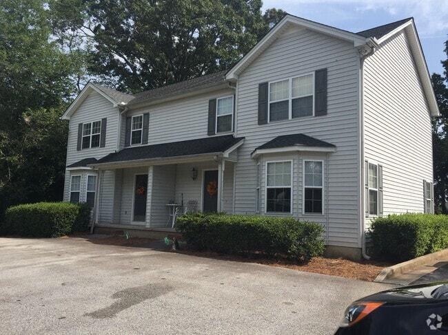 Building Photo - 250 Highland Ave