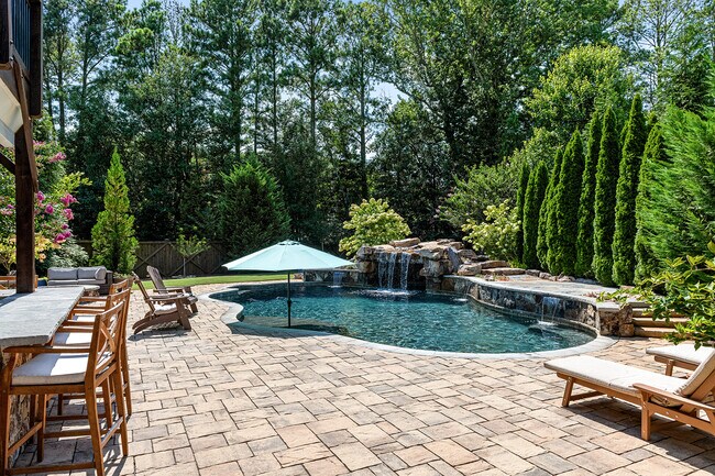 Foto del edificio - 4020 Manor Oak Cir