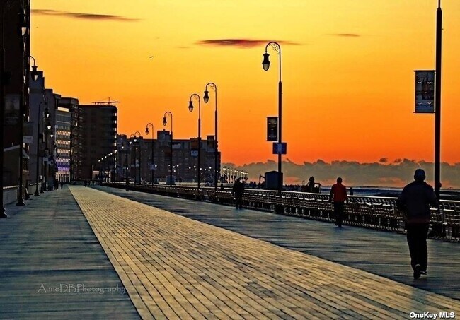 Foto del edificio - 100 W Broadway