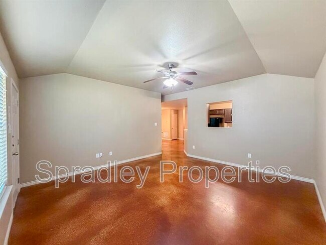 Building Photo - 1572 Chance Ct