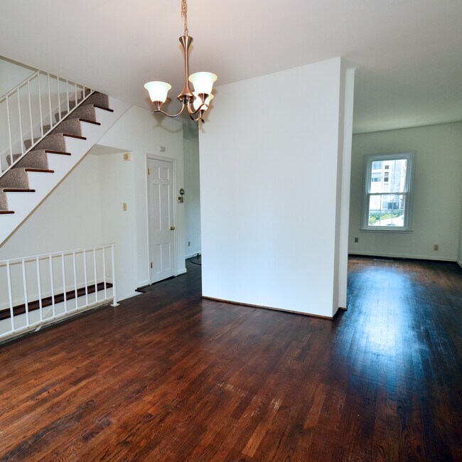 Foto del edificio - 6411 Howe St