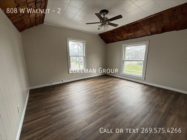 Foto del edificio - 808 W Walnut-2