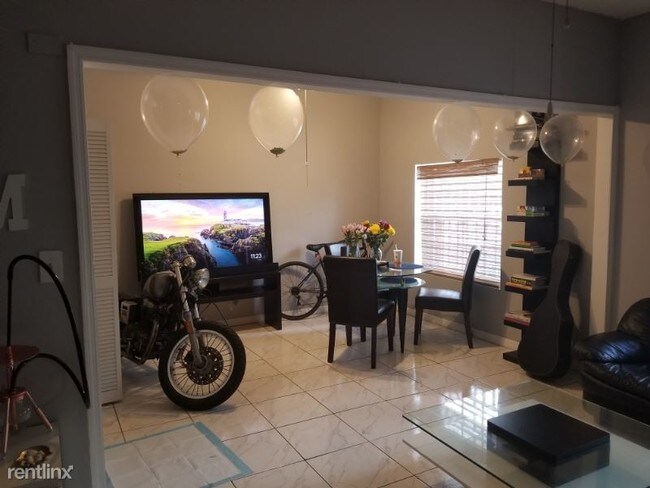 Foto del edificio - 1 br, 1 bath House - 152 av SW & 68 ST
