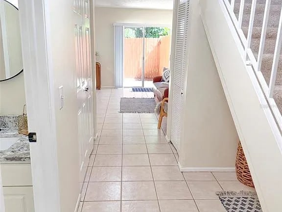 Foto del edificio - 9473 N Forest Hills Pl