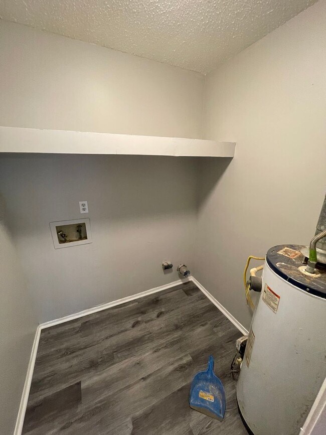 Building Photo - ** 3 Bed 2 Bath located in Prattville ** C...