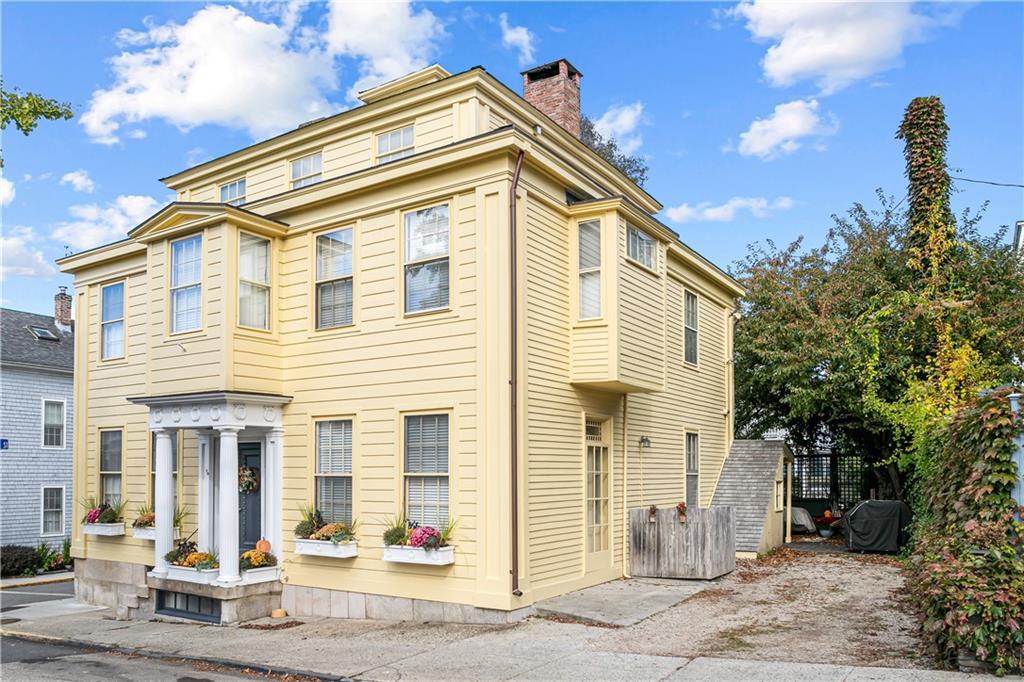 Primary Photo - 70 Church St