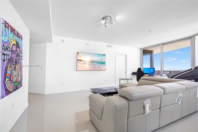 Foto del edificio - 488 NE 18th St