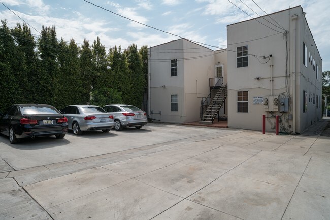 Foto del edificio - 6521-6523 Leland Way