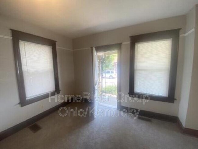 Foto del edificio - 5107 Hunter Ave