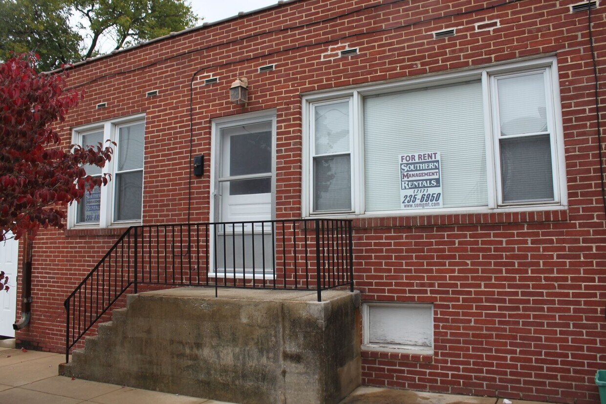 Primary Photo - 1001 E. Market St, Apt 3, York, PA 17403