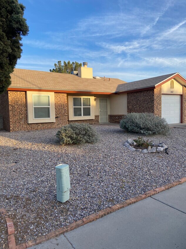 442 Augustus Rd, Las Cruces, NM 88001 House Rental in Las Cruces, NM