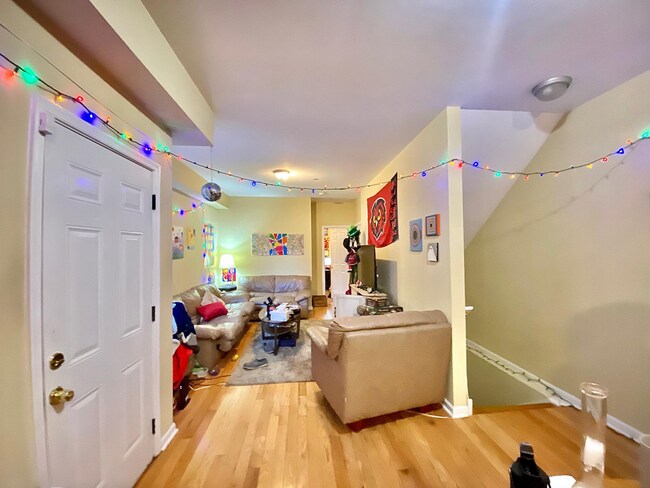 Foto del edificio - 2050 Carlisle St