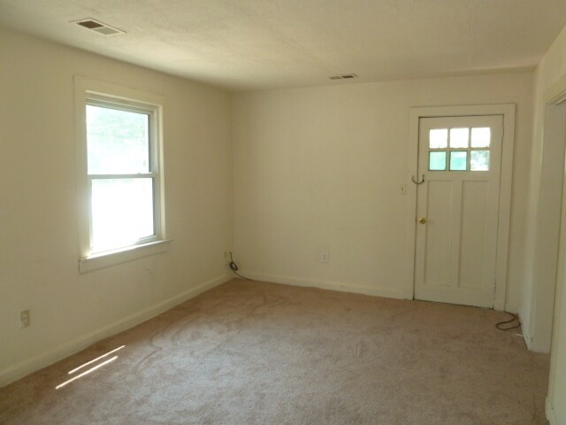 Foto del edificio - Convenient to NOB Cute Single Family Ranch