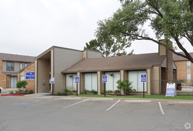 Building Photo - ReNew Scotsdale