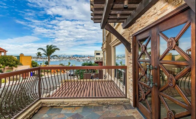 Foto del edificio - 2955 McCall St
