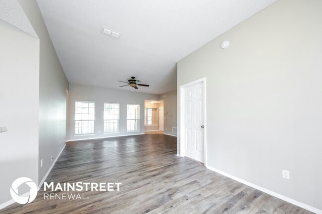 Building Photo - 1728 Dorset Dr