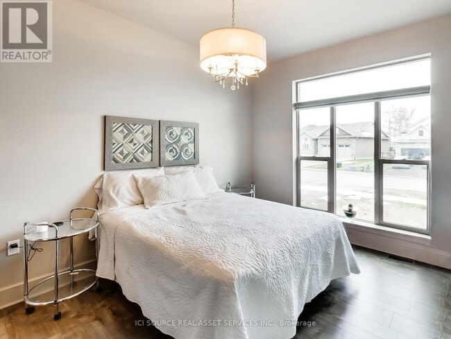 Building Photo - 6 Renfield St