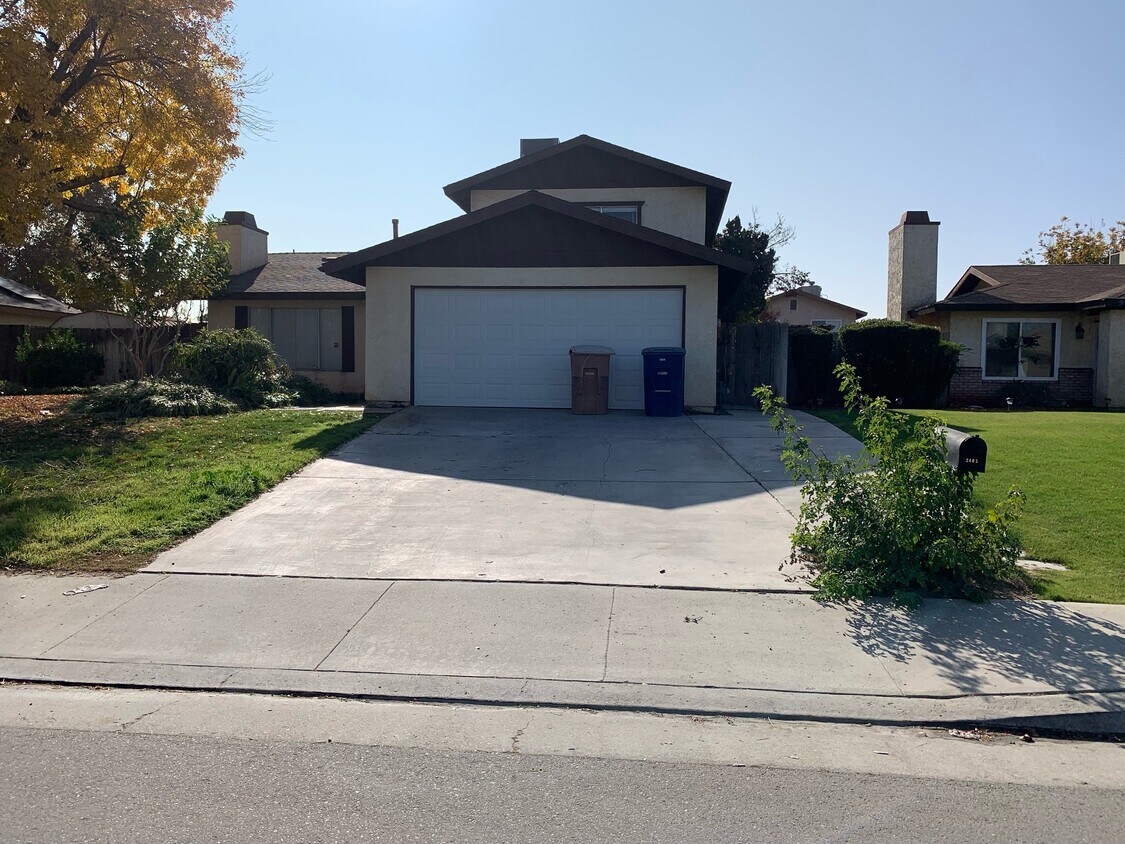 Primary Photo - 2405 Miria Dr