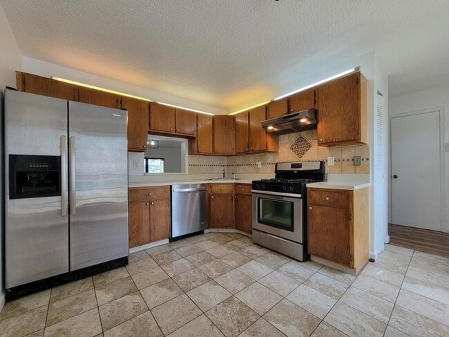 Building Photo - 515 Sheffield Ct