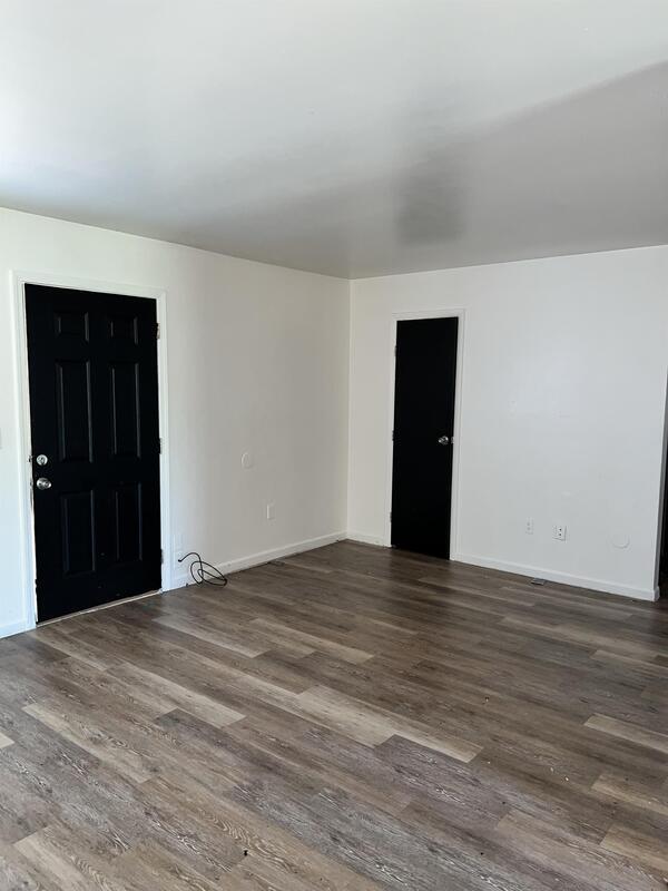 Foto del edificio - 4361 Powell Rd