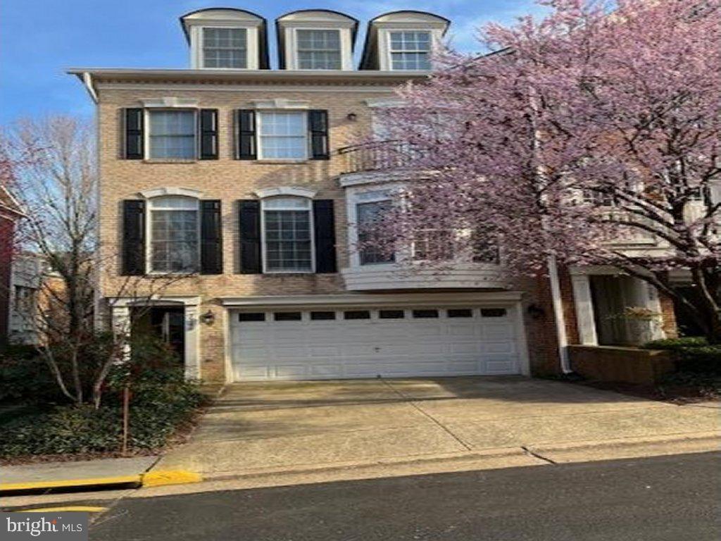 Building Photo - 7749 Legere Ct