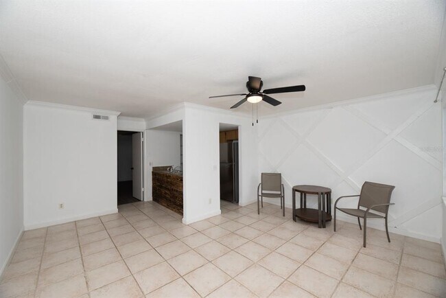 Foto del edificio - 4878 W Gandy Blvd