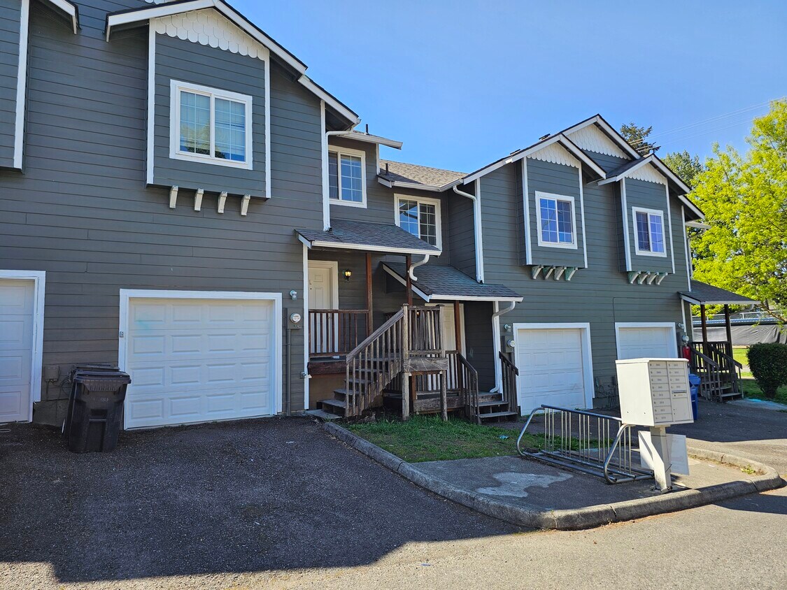 Primary Photo - 2411 Conger Ave NW