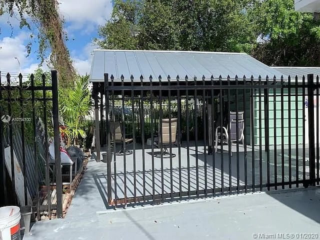 Photo - 3191-319145 NW 45th St (Miami, FL)