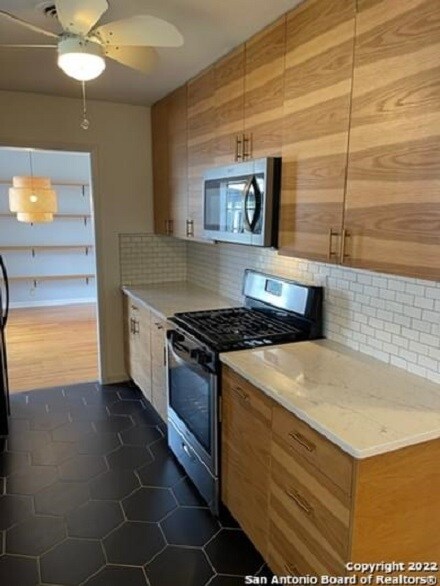 Foto del edificio - 133 Brettonwood Dr