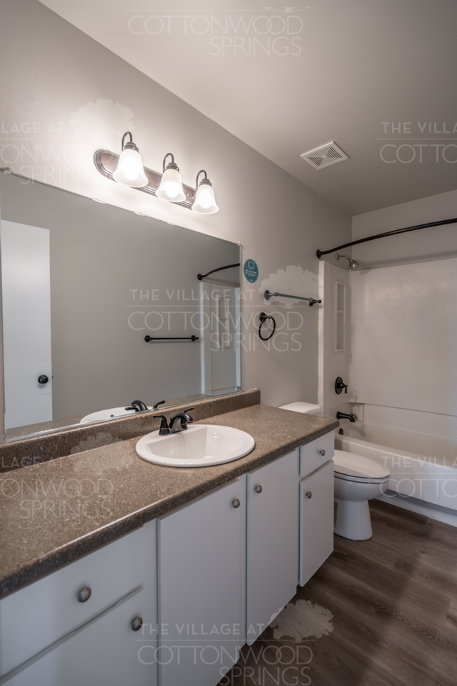 Building Photo - 4644 Loma Del Rey Cir