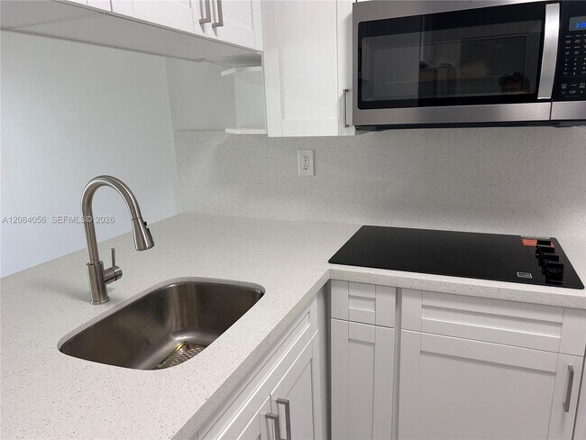 Foto del edificio - 460 E 23rd St