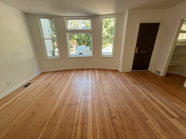 Foto del edificio - 74 K St E