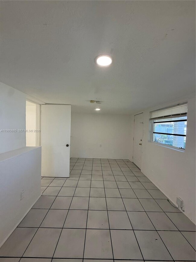 Building Photo - 1101 N 58th Ave