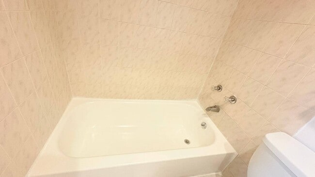 Foto del edificio - 105 Lucille Ave